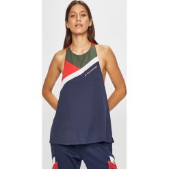 Tommy Sport - T-shirt. Czerwone topy damskie Tommy Sport, s, bez wzorów, z elastanu, bez kołnierzyka. Za 219,90 zł.