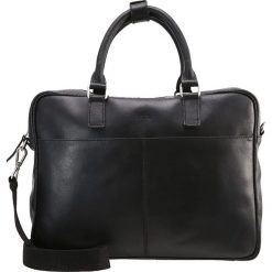 Skórzana torebka w kolorze czarnym na laptop. Czarne torby męskie na ramię Kiomi, Mint & Berry, Youturn, w paski, ze skóry. W wyprzedaży za 214,95 zł.