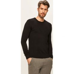 Tailored & Originals - Sweter. Czarne swetry męskie Tailored & Originals, s, bez wzorów, z wiskozy, z okrągłym kołnierzem, bez kaptura. Za 219,90 zł.