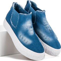 JEANSOWE SLIPONY NAD KOSTKĘ. Brązowe trampki i tenisówki damskie marki SMALL SWAN. Za 33,95 zł.