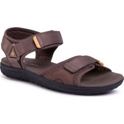 Sandały CLARKS - Step Beat Sun 261414647 Brown. Pomarańczowe klapki męskie Clarks, z tworzywa sztucznego, bez zapięcia. Za 239,00 zł.