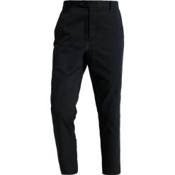 Chinosy męskie: AllSaints KATO TROUSER Chinosy ink navy