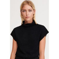 Bluzka z golfem - Czarny. Czarne bluzki damskie Reserved, s, bez wzorów, bez rękawów. Za 69,99 zł.
