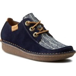 Półbuty CLARKS - Funny Dream 261237534 Navy Interest. Niebieskie półbuty damskie skórzane marki Clarks. W wyprzedaży za 269,00 zł.