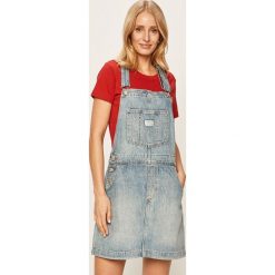 Levi's - Sukienka jeansowa. Czerwone sukienki damskie Levi's®, na co dzień, s, bez wzorów, z bawełny, casualowe, z okrągłym kołnierzem, bez rękawów, mini, proste. W wyprzedaży za 189,90 zł.