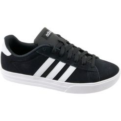 Adidas Daily 2.0 db0273 43 1/3 Czarne. Czarne buty sportowe męskie marki Adidas, ze skóry, bez zapięcia. W wyprzedaży za 199,99 zł.