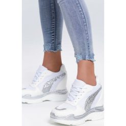 Białe Sneakersy Praise. Białe koturny damskie marki vices, z materiału. Za 119,99 zł.