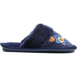 Granatowe Kapcie Longhouse. Niebieskie kapcie chłopięce Born2be, z materiału. Za 29,99 zł.
