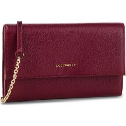 Torebka COCCINELLE - CW5 Metallic Soft E2 CW5 11 07 01 Grape R04. Czerwone torebki klasyczne damskie Coccinelle, ze skóry. Za 749,90 zł.