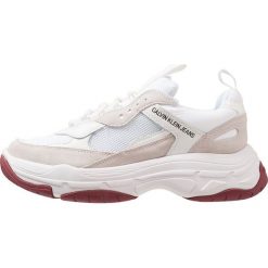 Calvin Klein Jeans MARVIN Sneakersy niskie white. Białe trampki męskie Calvin Klein Jeans, bez zapięcia. Za 769,00 zł.
