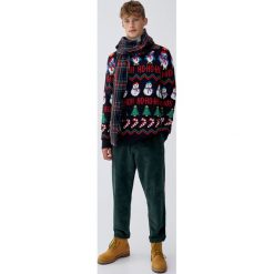 Czarny świąteczny sweter. Czarne swetry męskie Pull&Bear, m, bez wzorów, wizytowe, bez kołnierzyka, bez kaptura. Za 109,00 zł.