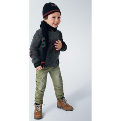 Mayoral - Spodnie dziecięce 98-134 cm. Zielone spodnie chłopięce Mayoral, bez wzorów, z elastanu. Za 140,90 zł.