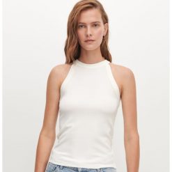 Gładki top z dekoltem halter - Kremowy. Białe topy damskie Reserved, s, bez wzorów, bez kołnierzyka. Za 39,99 zł.