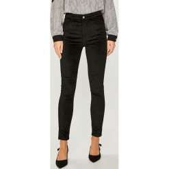 Answear - Spodnie Animal me. Czarne spodnie damskie ANSWEAR, s, bez wzorów, z elastanu, casualowe. W wyprzedaży za 79,90 zł.