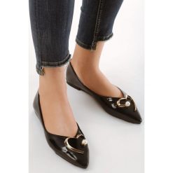 Czarne Balerinki Courtliness. Czarne baleriny damskie Multu, bez wzorów, bez obcasa. Za 29,99 zł.