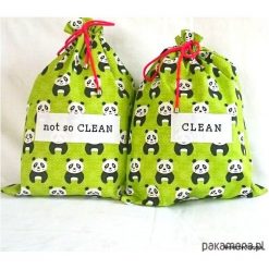 Torby podróżne: Panda w parku – torebki podróżne na bieliznę