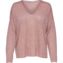 ONLY Damski sweter onlPISA L / S V-NECK PULLOVER KNT NOOS Mist y Rose (rozmiar L). Czerwone swetry damskie ONLY, s, bez wzorów, bez rękawów, bez kaptura. W wyprzedaży za 45,00 zł.