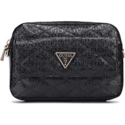 Guess Astrid Cross body bag Czarny. Czarne torebki klasyczne damskie Guess, w paski, z poliesteru, bez dodatków. Za 555,95 zł.