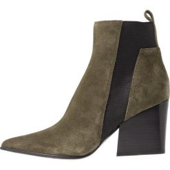 KENDALL + KYLIE FINCH Ankle boot felce rich. Brązowe botki damskie skórzane marki KENDALL + KYLIE. Za 839,00 zł.