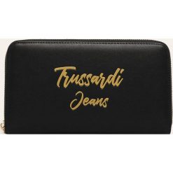 Trussardi Jeans - Portfel. Czarne portfele damskie Trussardi Jeans, bez wzorów, z poliesteru. Za 339,90 zł.