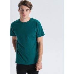 Gładka koszulka basic - Khaki. Brązowe koszulki męskie Cropp, s, bez wzorów, bez kołnierzyka, bez rękawów. Za 24,99 zł.