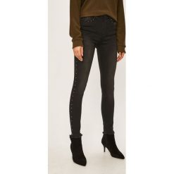 Answear - Jeansy. Czarne jeansy damskie ANSWEAR, s, z podwyższonym stanem. W wyprzedaży za 89,90 zł.