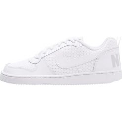 Nike Sportswear COURT BOROUGH Tenisówki i Trampki white. Białe trampki dziewczęce Nike Sportswear, ze skóry. Za 189,00 zł.