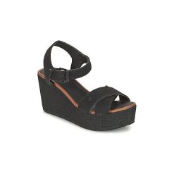 Sandały Volcom STONE PLATEFORM. Czarne sandały damskie Volcom, bez wzorów, bez obcasa, bez zapięcia. W wyprzedaży za 244,30 zł.