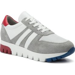 Sneakersy TAMARIS - 1-23749-22 Grey Comb 221. Szare półbuty damskie Tamaris, z zamszu. W wyprzedaży za 239,00 zł.