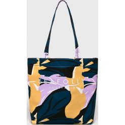 Seafolly - Torebka. Torebki klasyczne damskie Seafolly, bez wzorów, z materiału, casualowe, na ramię, duże, bez dodatków. W wyprzedaży za 139,90 zł.