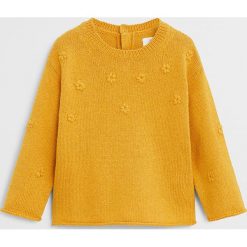 Mango Kids - Sweter dziecięcy Alvin 80-104 cm. Żółte swetry dziewczęce Mango Kids, z haftami, z bawełny, z okrągłym kołnierzem, bez rękawów, bez kaptura. W wyprzedaży za 49,90 zł.