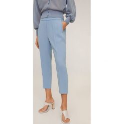 Mango - Spodnie Leo. Spodnie damskie Mango, s, bez wzorów, z poliesteru. Za 119,90 zł.