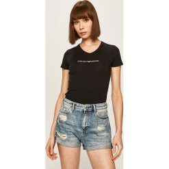 Emporio Armani - T-shirt. Białe bluzki damskie Emporio Armani, s, z nadrukiem, z bawełny, casualowe, z okrągłym kołnierzem. W wyprzedaży za 169,90 zł.