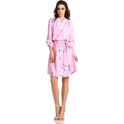 Sukienka kopertowa elegancka do kolan - pudrowy róż, m. Różowe sukienki damskie e-margeritka.pl, na co dzień, s, bez wzorów, z poliesteru, eleganckie, bez kołnierzyka, z długim rękawem, długie, midi, proste. Za 159,99 zł.