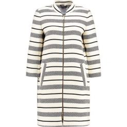 Płaszcze damskie pastelowe: IVY & OAK Krótki płaszcz boucle