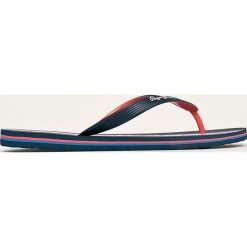 Pepe Jeans - Japonki Hawi Mark. Niebieskie kapcie męskie Pepe Jeans, z jeansu, bez zapięcia. Za 89,90 zł.