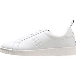 Tenisówki męskie: Bikkembergs BEST Tenisówki i Trampki white