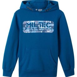Bluza dresowa z kapturem i nadrukiem bonprix niebieski z nadrukiem. Niebieskie bluzy chłopięce bonprix, z nadrukiem, z dresówki, bez rękawów, z kapturem. Za 54,99 zł.