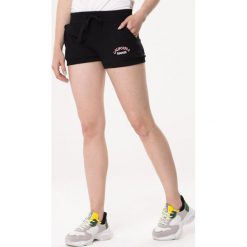 Czarne Szorty Reactor. Czarne szorty damskie Born2be, xl, z haftami, z dzianiny. Za 34,99 zł.
