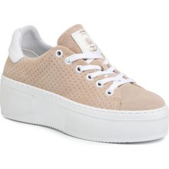Sneakersy BULLBOXER - 368000E5C Almond. Brązowe półbuty damskie Bullboxer, z zamszu. W wyprzedaży za 239,00 zł.