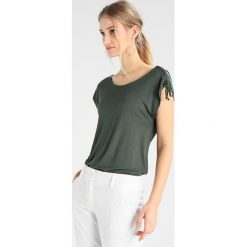 T-shirty damskie: khujo MALUSA Tshirt z nadrukiem olive