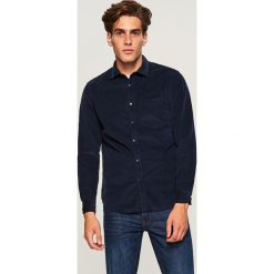 Sztruksowa koszula regular fit - Granatowy. Niebieskie koszule męskie marki TRIBORD, m, z bawełny. Za 119,99 zł.