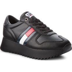 Sneakersy TOMMY JEANS - High Cleated Sneaker EN0EN00288 Black 990. Czarne półbuty damskie Tommy Jeans, z jeansu. W wyprzedaży za 359,00 zł.