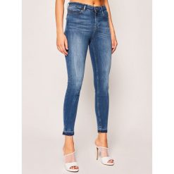 Jeansy Skinny Fit Guess 1981 W02A46 D32J7. Niebieskie jeansy damskie Guess. W wyprzedaży za 389,00 zł.
