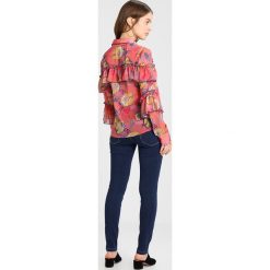 Koszule damskie: Lost Ink Petite FLORAL RUFFLE PRINTED Koszula multicoloured