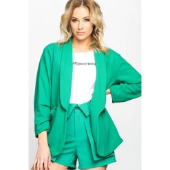 Zielona Marynarka Retro Comes Back. Zielone marynarki i żakiety damskie marki Born2be, m, retro. Za 39,99 zł.