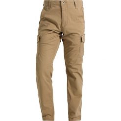 Bojówki męskie: DOCKERS BIC SKINNY Bojówki new british khaki