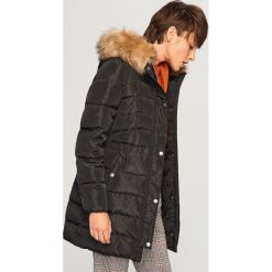 Płaszcz z naturalnym puchem - Czarny. Czarne płaszcze damskie Reserved, s, bez wzorów, z puchu. Za 499,99 zł.