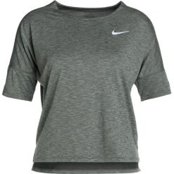 Nike Performance DRY MEDALIST Tshirt basic sequoia/clay green/reflective silver. Zielone topy sportowe damskie Nike Performance, m, z materiału. W wyprzedaży za 207,20 zł.