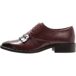 Jazzówki damskie: Royal RepubliQ PRIME RIVET FRINGE SHOE Oksfordki bordeaux